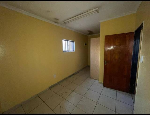 2 BEDROOM PROPERTY TO RENT IN LENASIA EXT 2